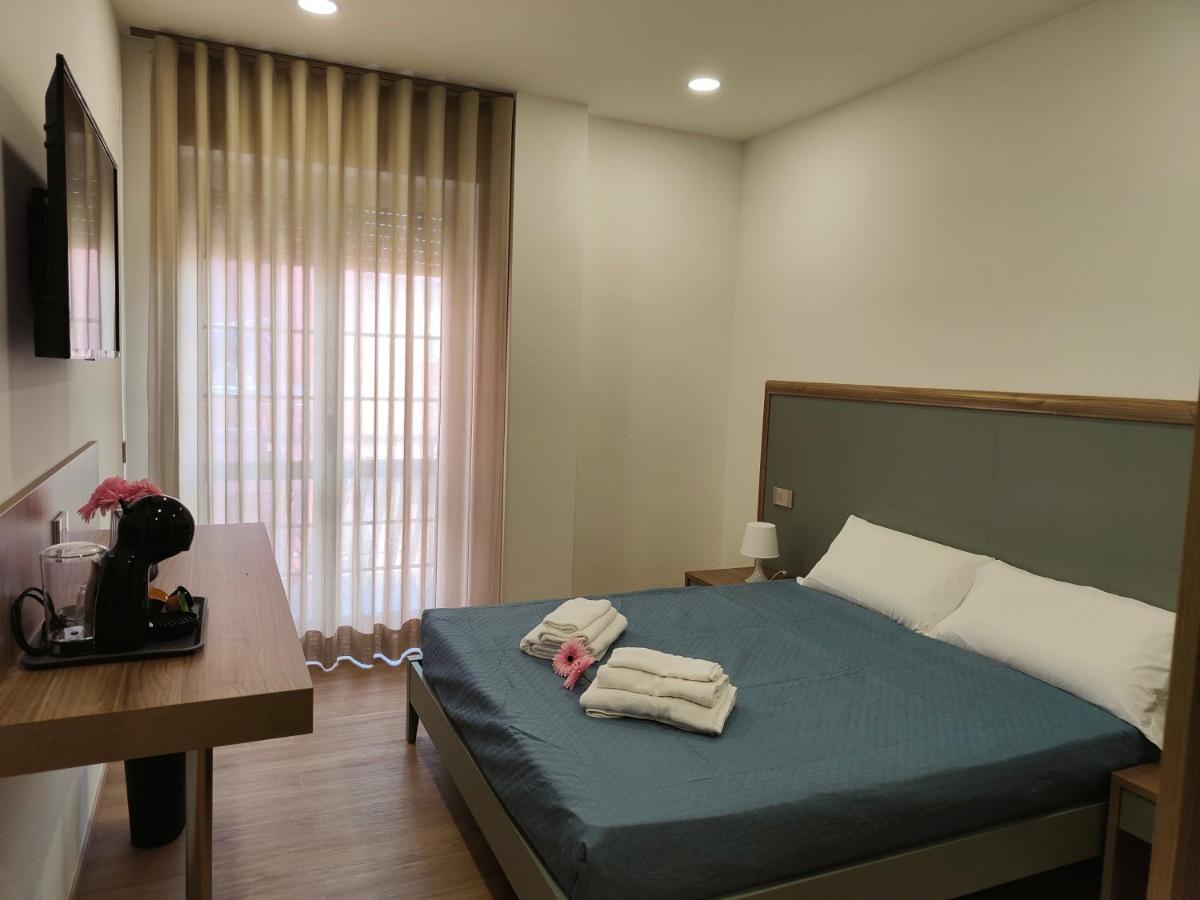 Rosa Rooms Pompei Bagian luar foto
