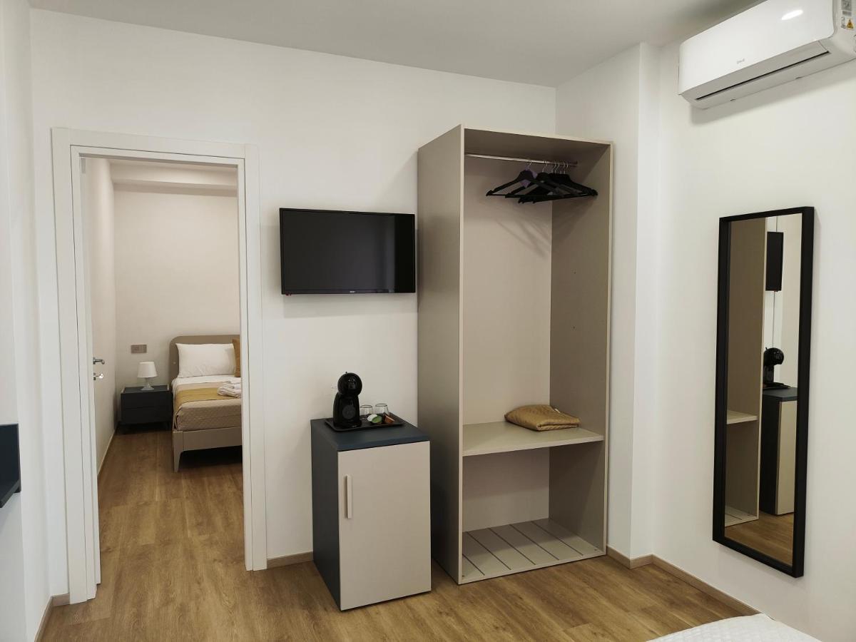 Rosa Rooms Pompei Bagian luar foto